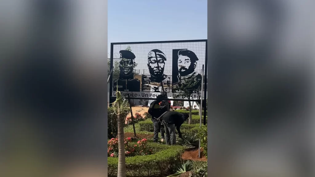 Sahel states summit attracts unexpected visitors: young people. | Politics