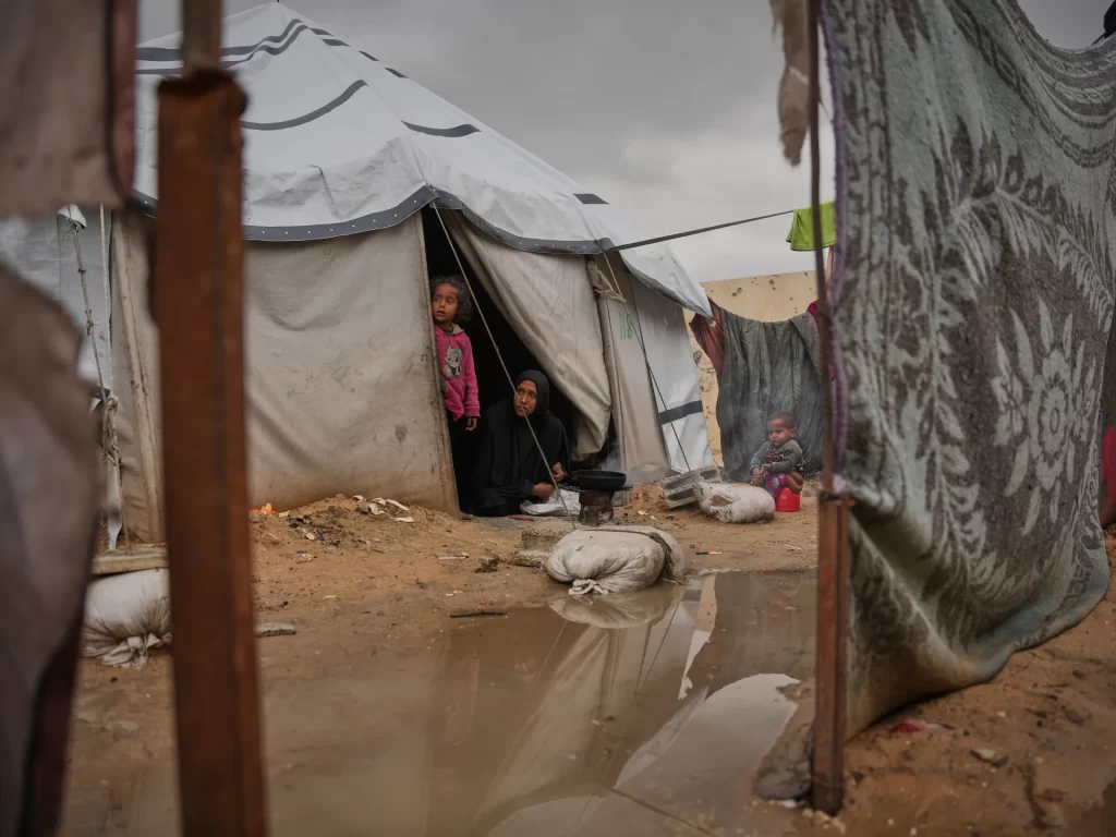 Countries demand Israel lift Gaza aid restrictions as Palestinians suffer