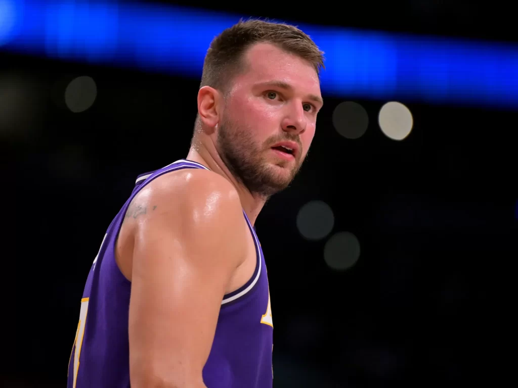 NBA roundup: Lakers stop 76ers despite Luka Doncic’s injury exit NBA roundup: Lakers stop 76ers despite Luka Doncic’s injury exit