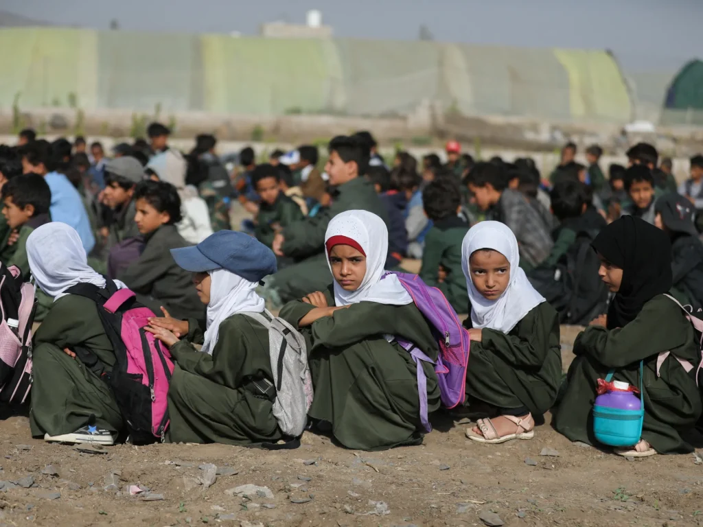 Yemen’s teachers pushed to the brink as salaries collapse