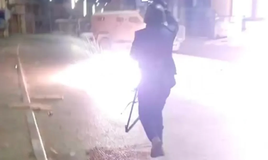 Israeli forces fire stun grenades at journalists in occupied Nablus | Newsfeed